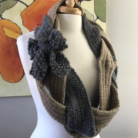 Rare challah infinity hand knit scarf grey & taupe - Picture 2 of 3